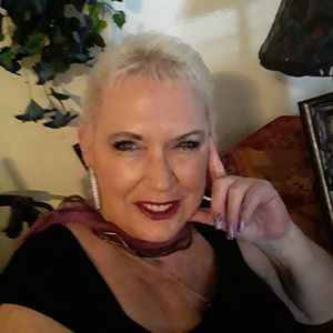 Meet your Posher, Gretchen